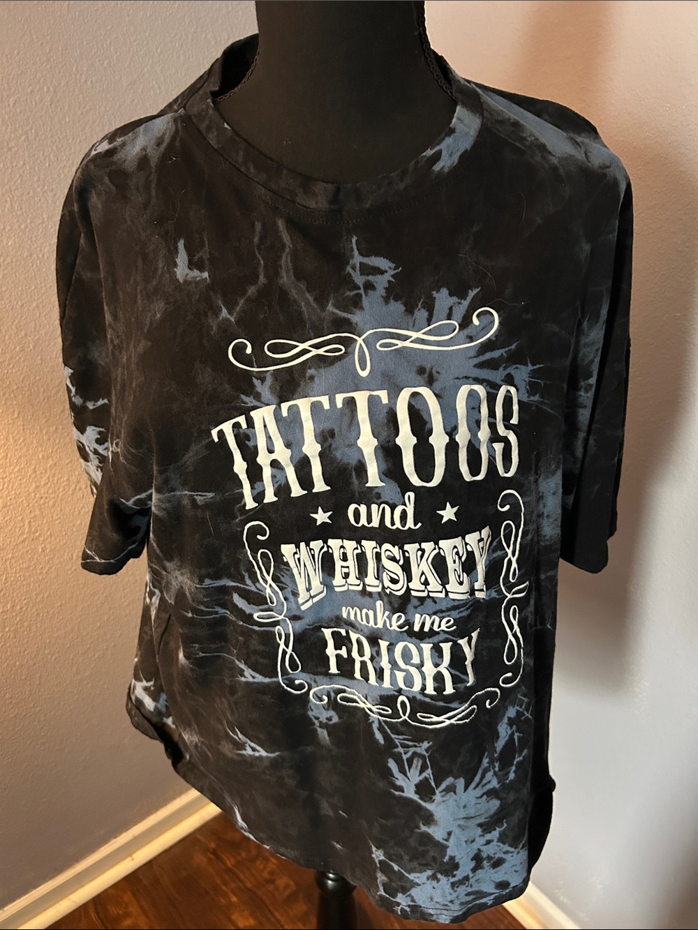 SHEIN Women Black Tie-Dye 'Tattoos and Whiskey' Graphic Tee Size Extra Large